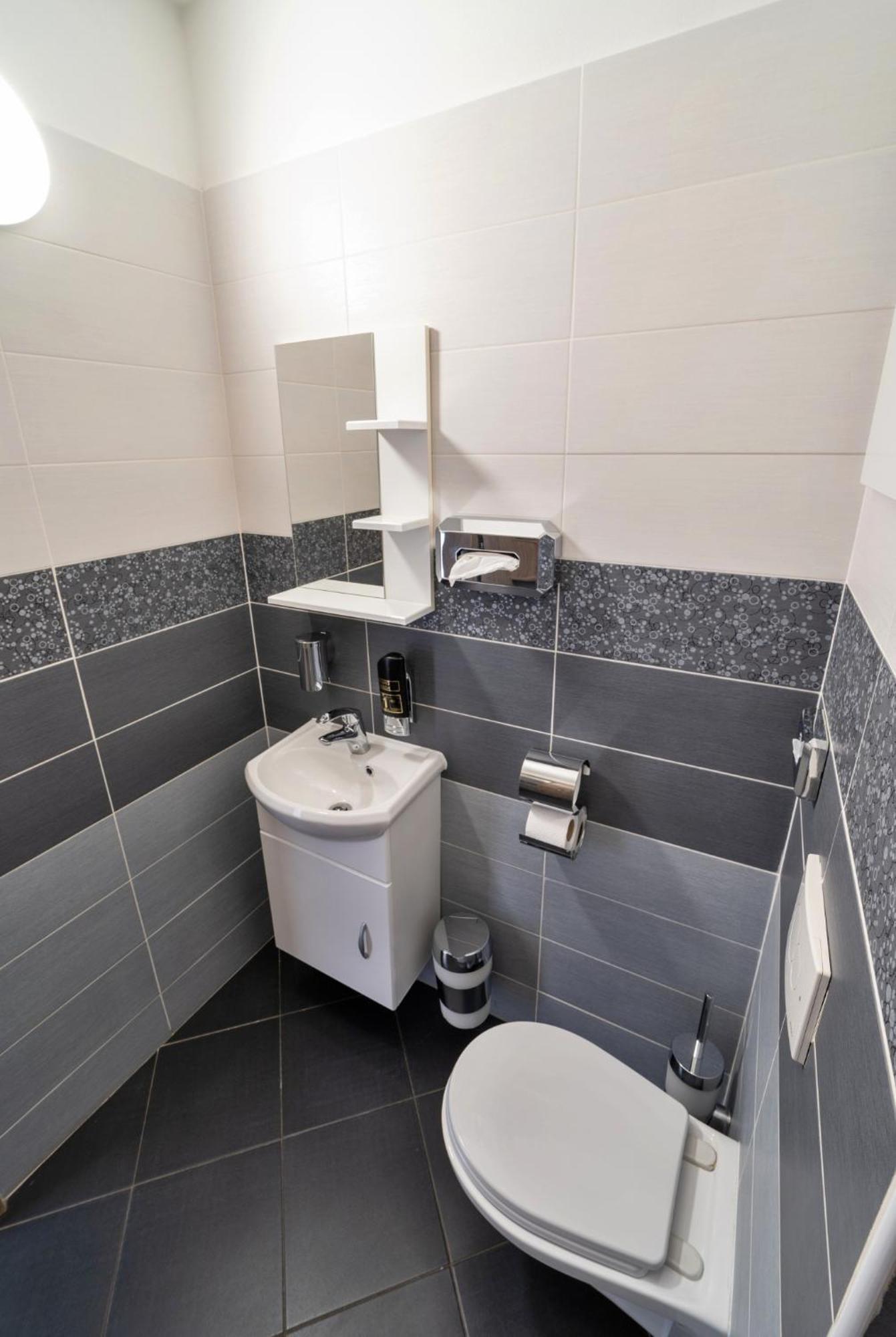 Formule Hotell Perštejn Exteriör bild