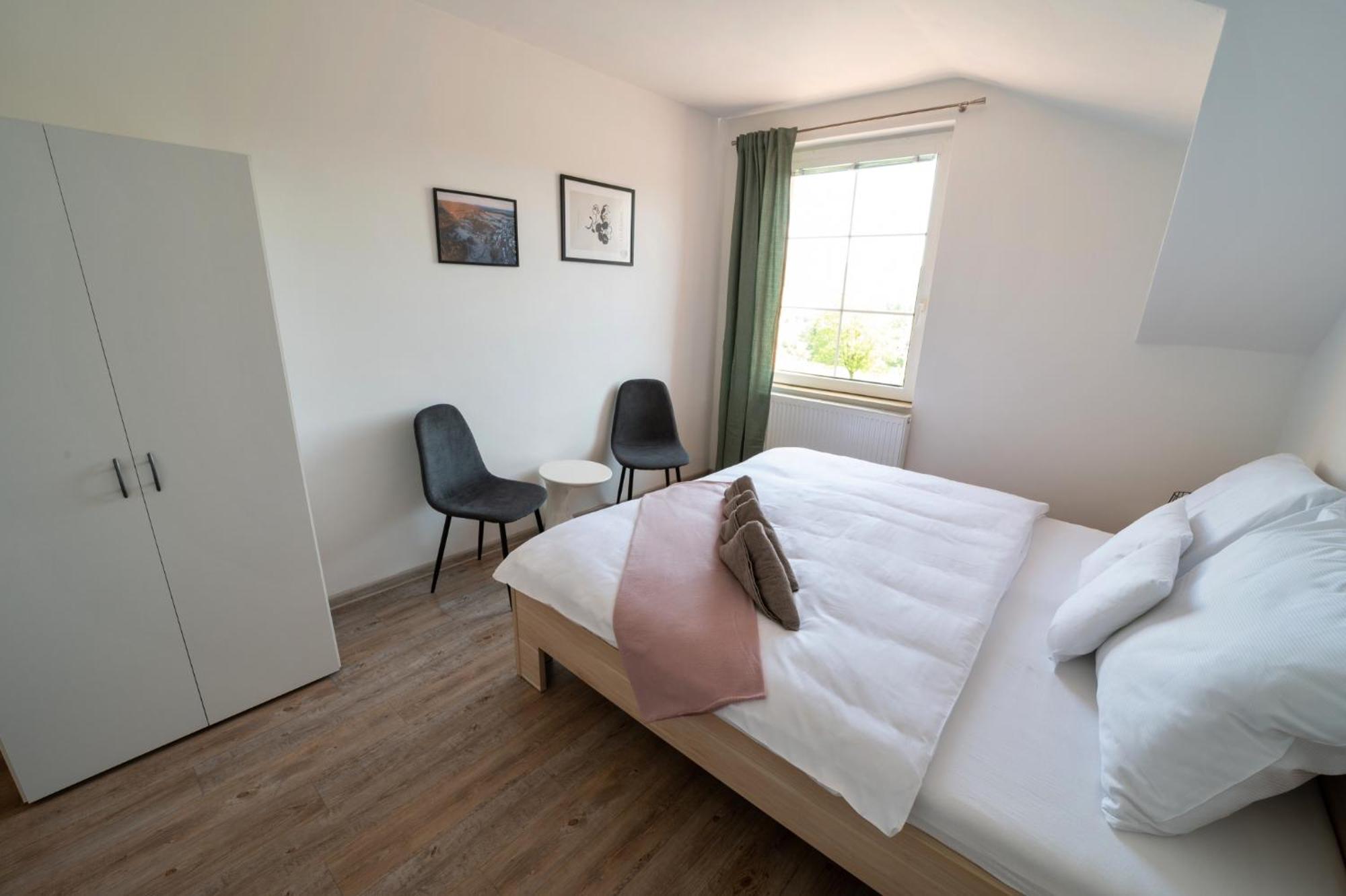 Formule Hotell Perštejn Exteriör bild