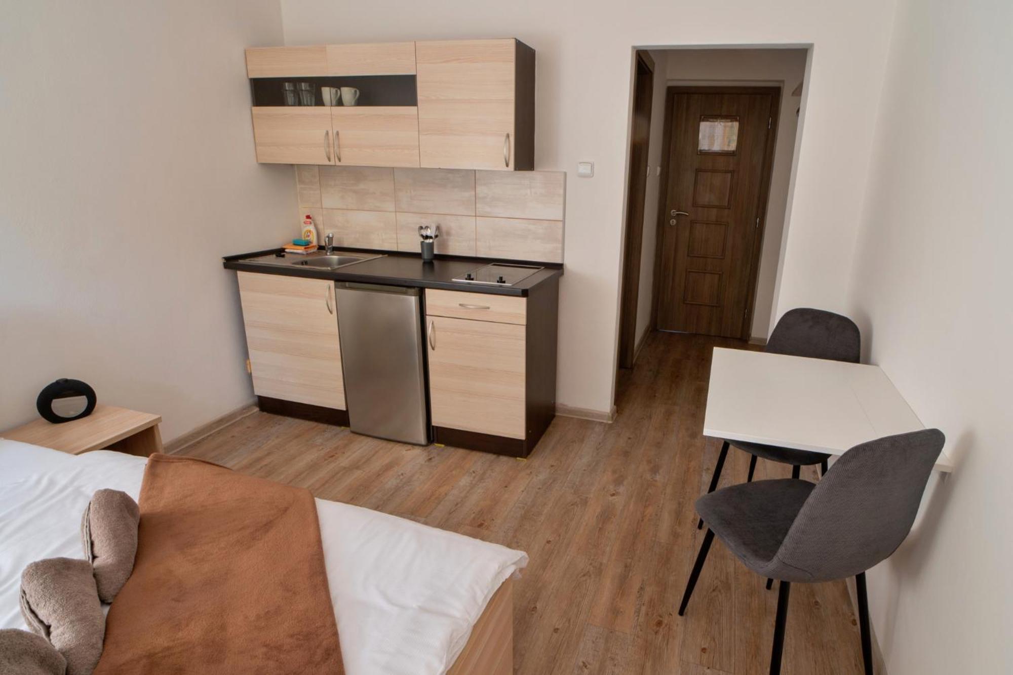 Formule Hotell Perštejn Exteriör bild