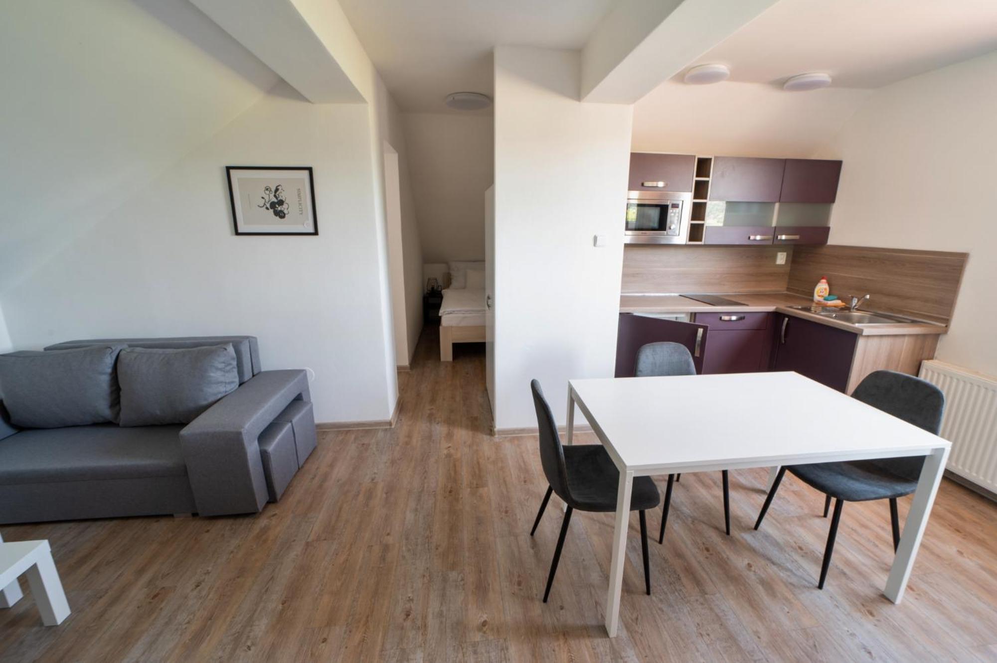 Formule Hotell Perštejn Exteriör bild