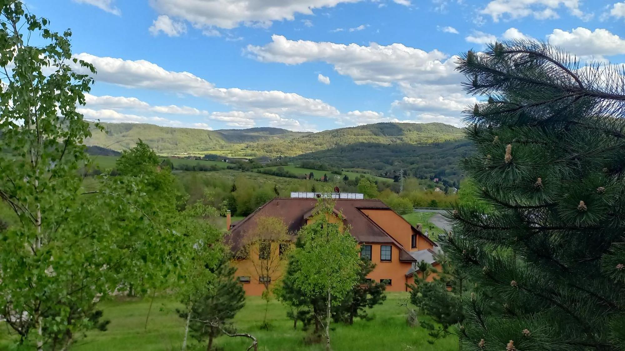 Formule Hotell Perštejn Exteriör bild